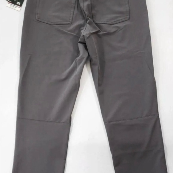 NWT Fourlaps Evolve Graphite Pants
5Pocket Style Stretch Hiking Workout size 4. - Picture 2 of 3